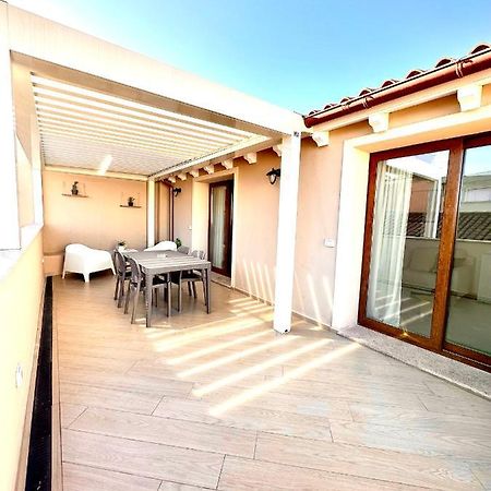 Waterfront Apartment Olbia Exterior photo