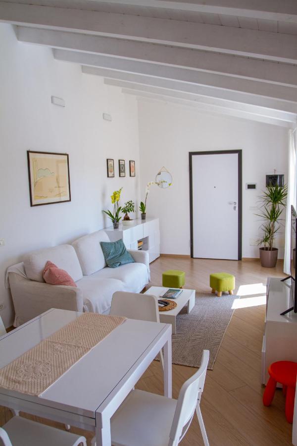 Waterfront Apartment Olbia Exterior photo